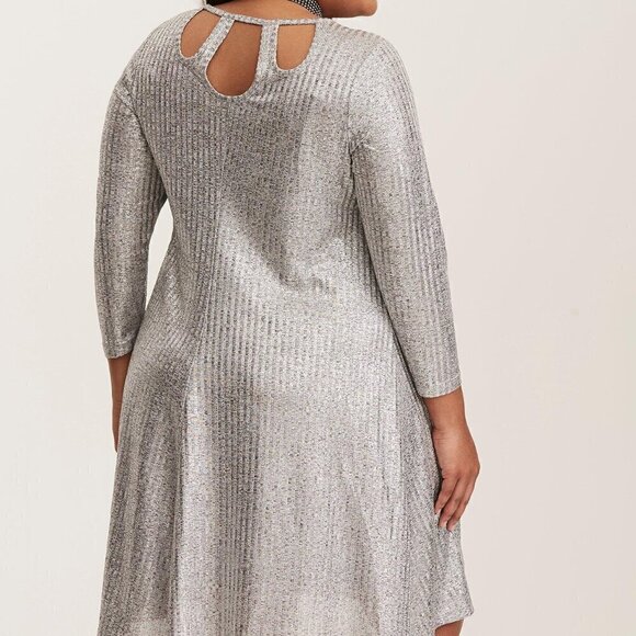 Torrid Trapeze Dress Size 2 2X Silver Metallic Shimmer Ribbed Knit 3/4 Sleeve - Picture 3 of 13